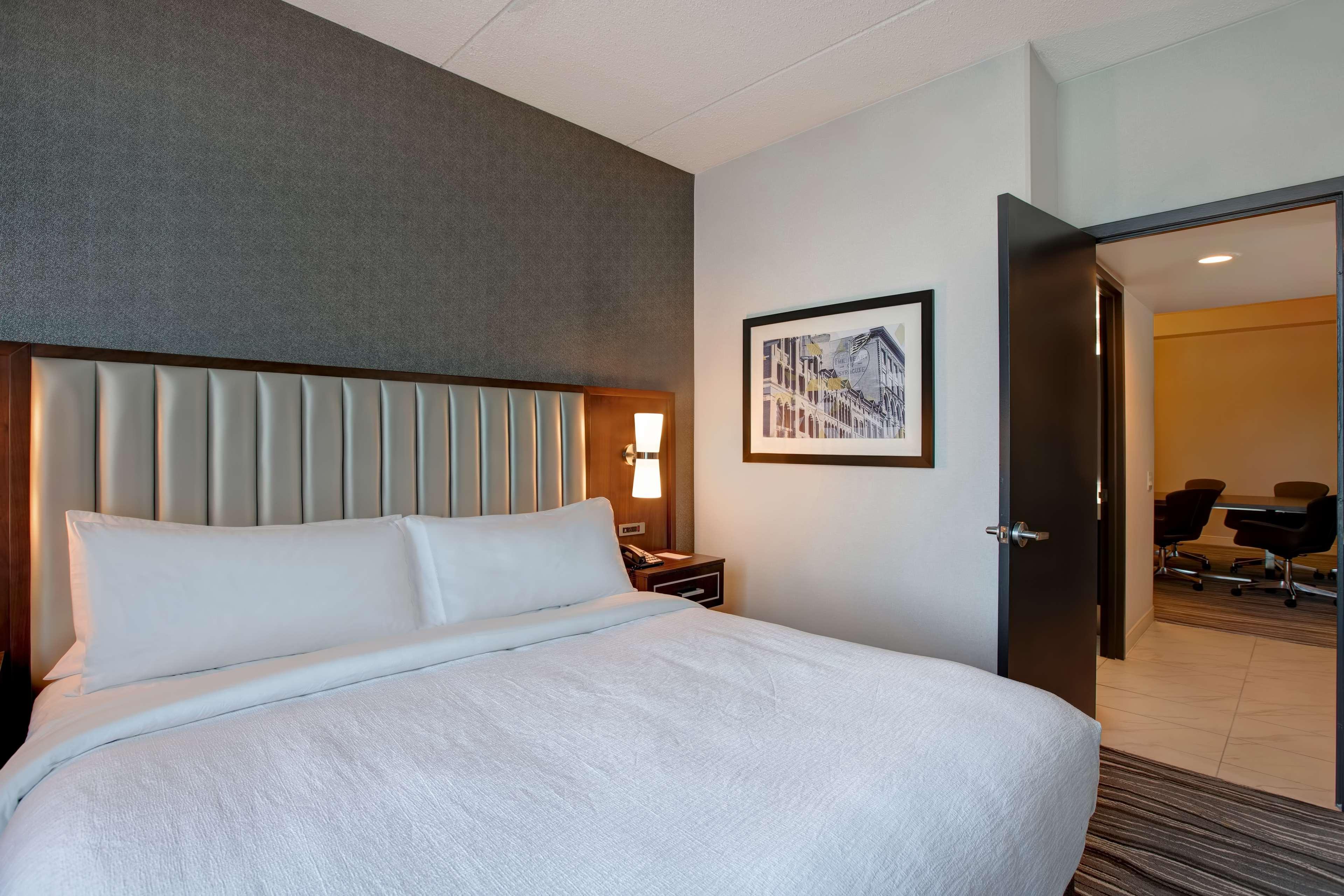 Embassy Suites Syracuse East Syracuse Extérieur photo
