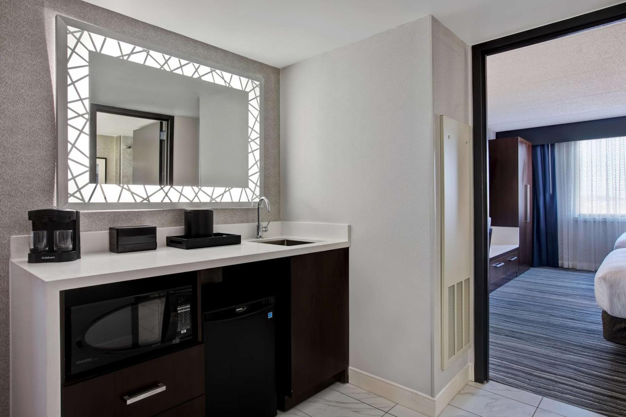 Embassy Suites Syracuse East Syracuse Extérieur photo